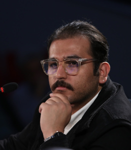 مصطفی داوطلب